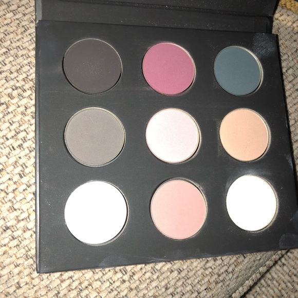 Make up forever palette 9 Artist Shadow - Picture 3 of 3